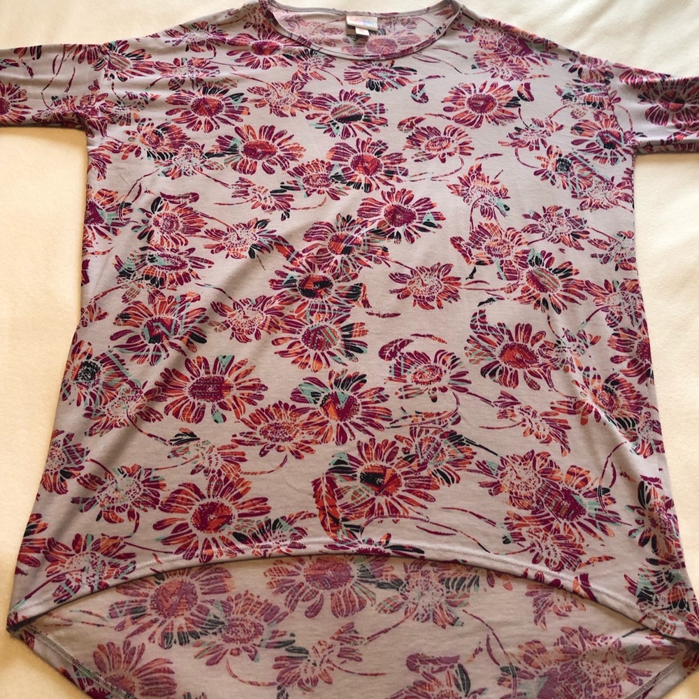 XS LuLaRoe Irma Top